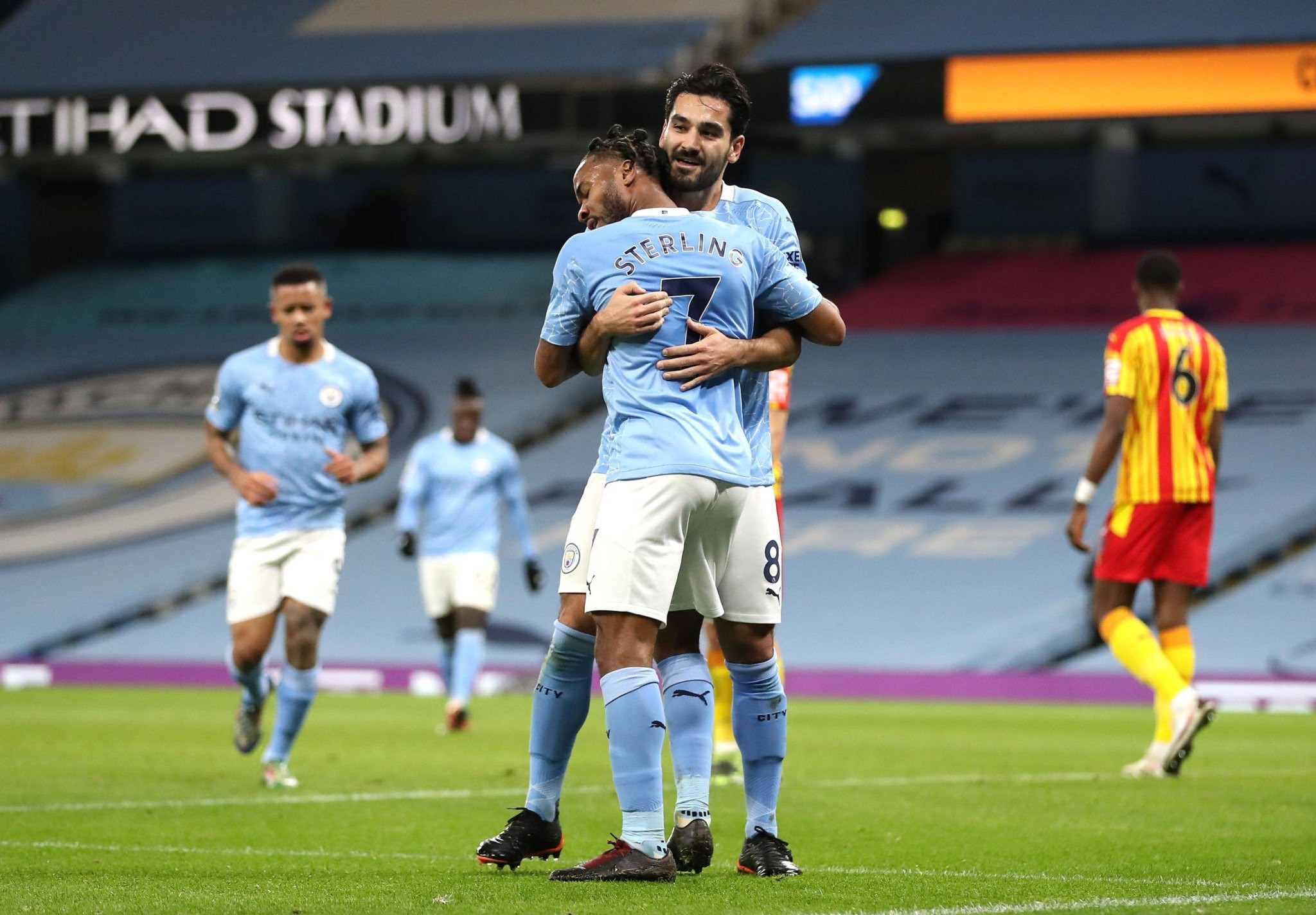 如对阵AC 如对阵AC